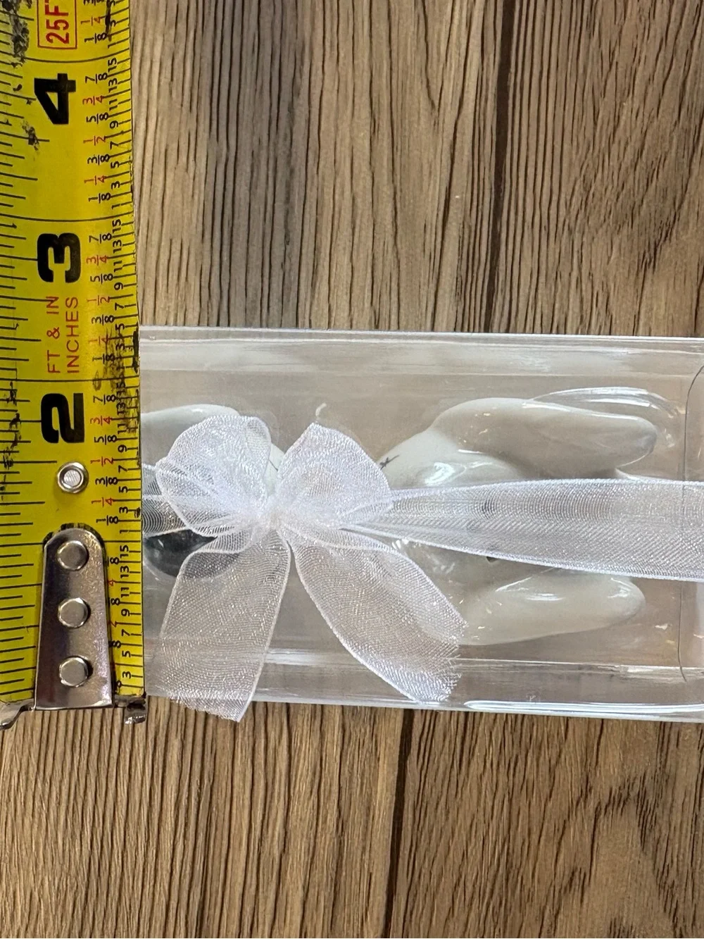 Cute Love Birds Ceramic pair of white doves Salt & Pepper Shakers Set